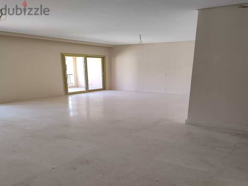 For sale, an apartment with garden, 145 square meters, finished and immediate receipt, in the Fifth Settlement 4