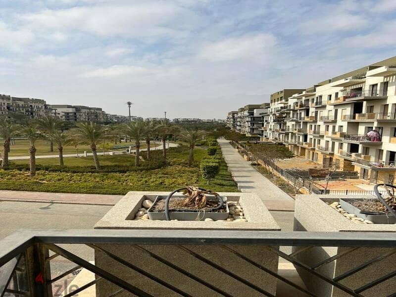 Apartment 200m with garden for sale best location in Eastown 7