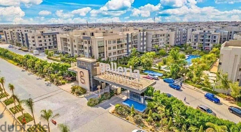 Apartment in Galleria Moon Valley Compound, Fifth Settlement, with a view open to a swimming pool 5
