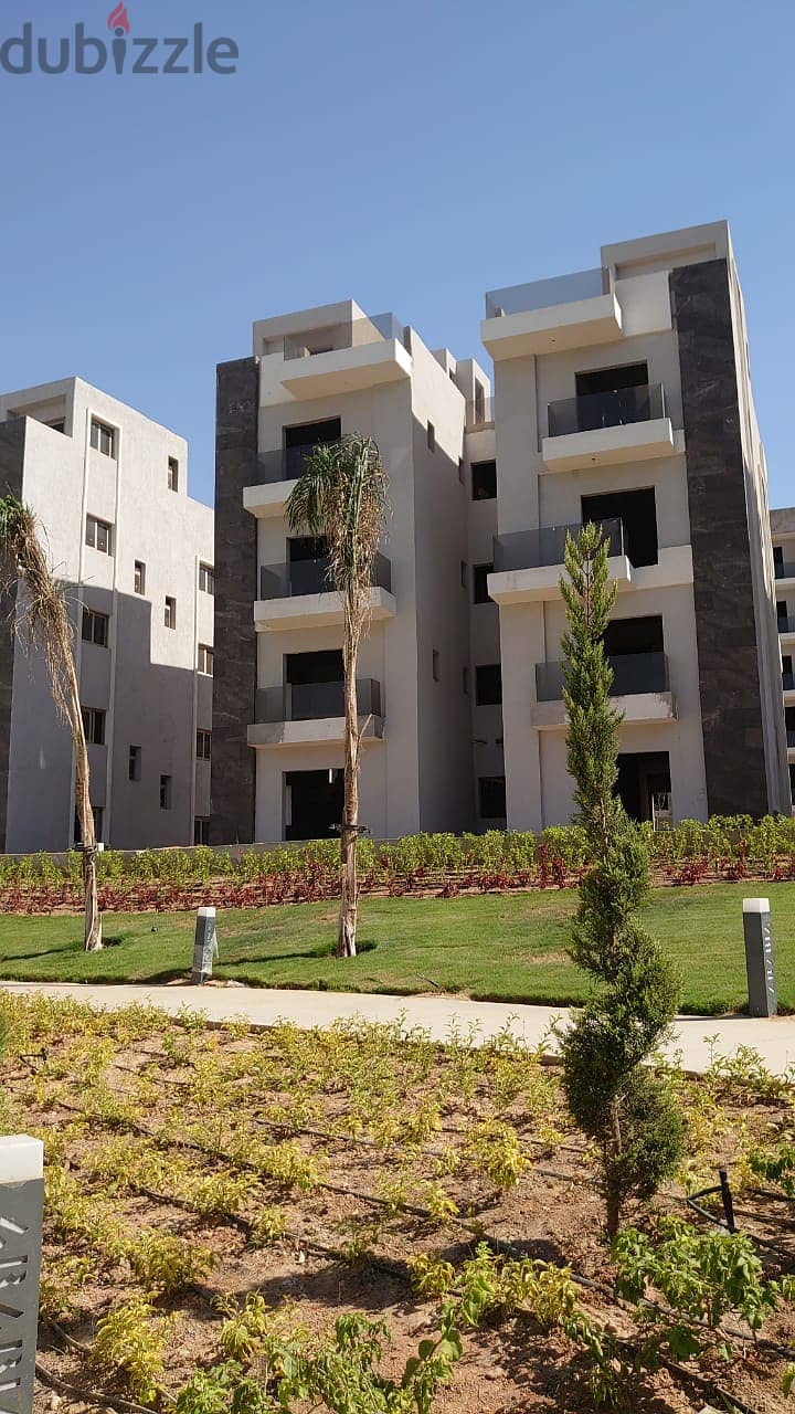 Apartment with garden in Sun Capital October compound, minutes from Mall of Egypt, area of ​​149 sqm + 147 sqm garden 5
