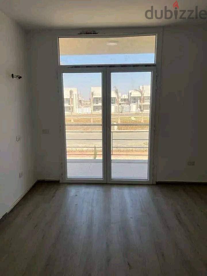 Apartment 145 meters in the capital, fully finished, immediate receipt and installments over 8 years, view of the iconic tower and the landscape 5