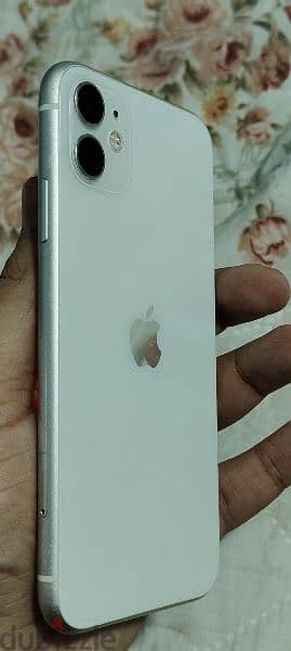 iphone 11 / 128 white battery 94% 1