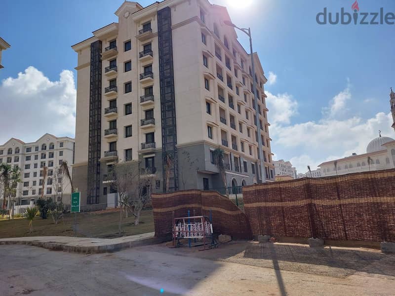 apartment for sale 158 m fully finished ready to move with down payment 4 M  and installments 83 K very prime location in Cielia compound in new cairo 1