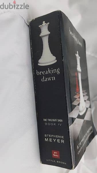 كتاب Twilight: breaking dawn الجزء الرابع للبيع 1