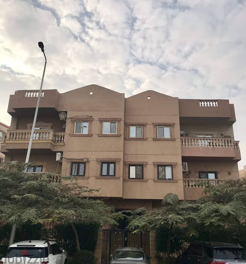 Roof for sale 205 SQM - prime location - fully finished in Banafseg 4 - New Cairo 7