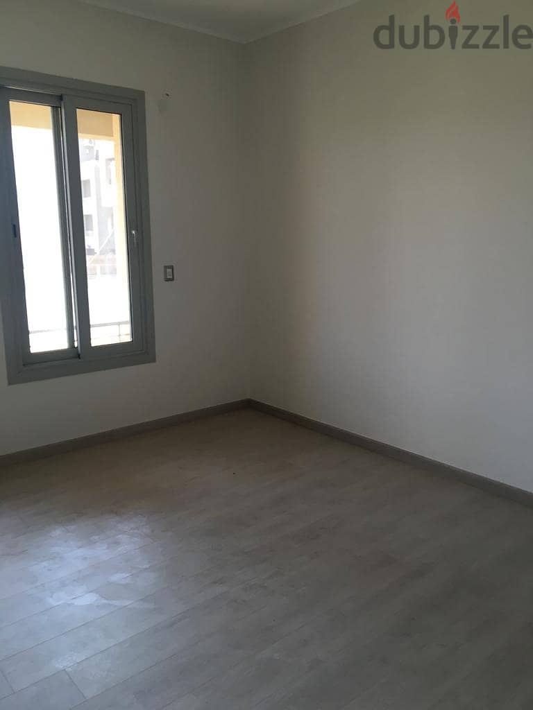 Apartment for  rent in village gate 12