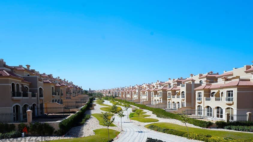 Receive and pay in installments at your convenience. . A luxury townhouse villa for sale in the Administrative Capital in La Vista City New Capital 4