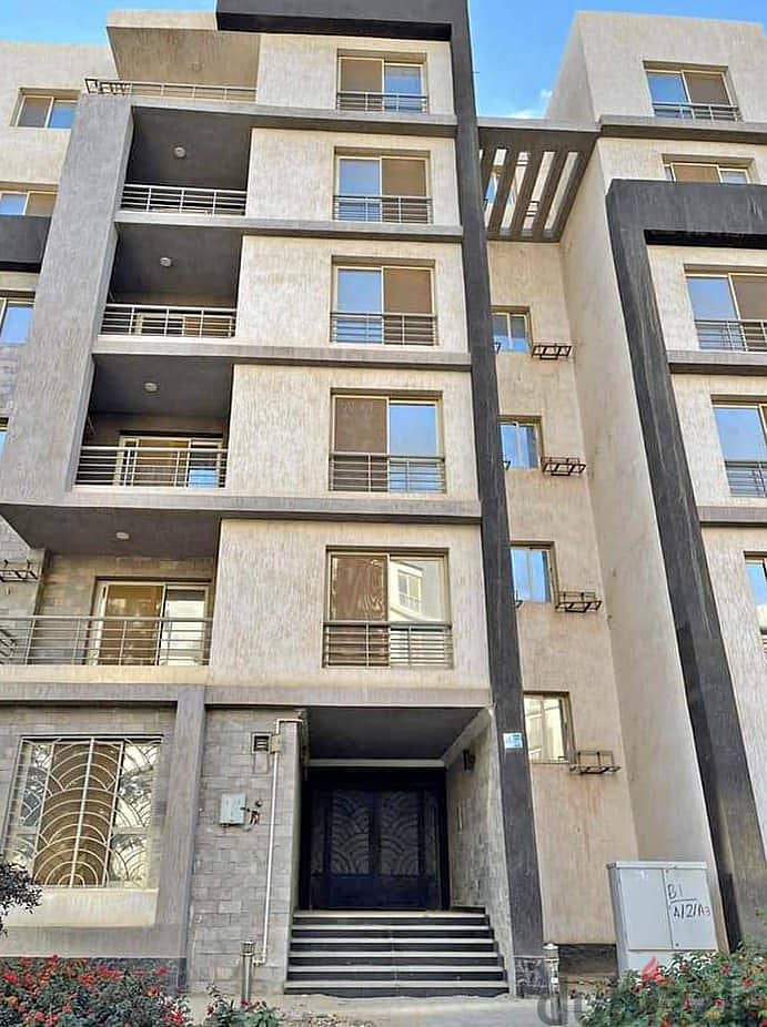 Duplex for sale 215sqm in Garden Compound The Crest Fifth Settlement next to Hyde Park 5