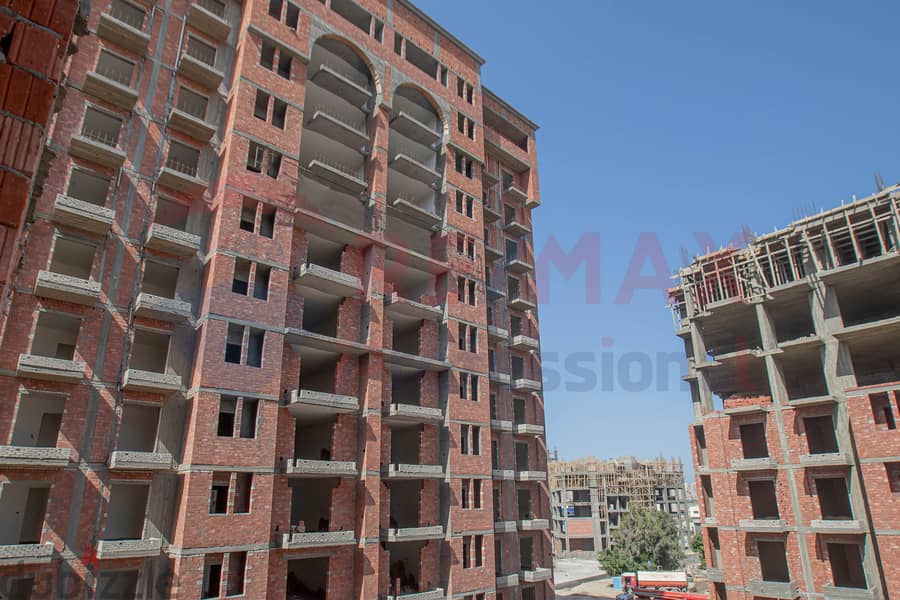 Own your apartment in Sawary Compound with open views of the landscape 22