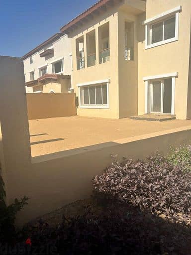 A special opportunity for a townhouse with installments over five years in Hyde Park Compound, Fifth Settlement  for quick sale 9