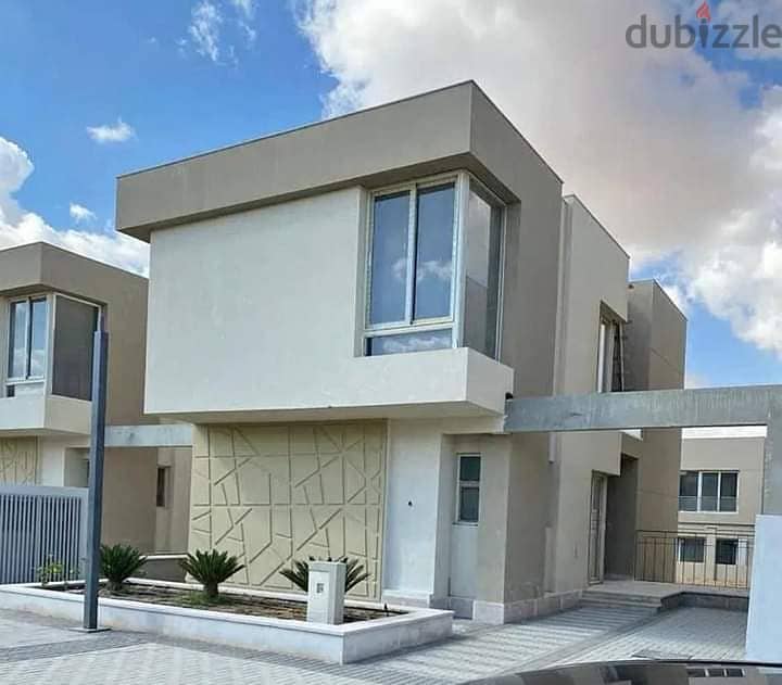 Twin House with Both Roof & Garden in Palm Hills - New Cairo For Sale 2
