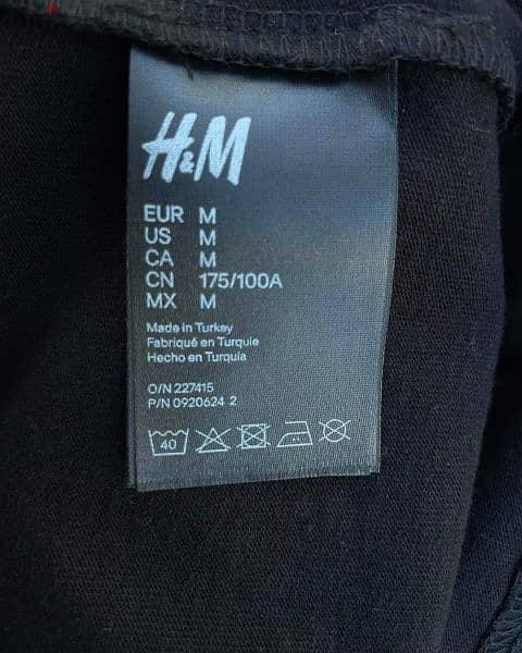 h&m t shirt black 3