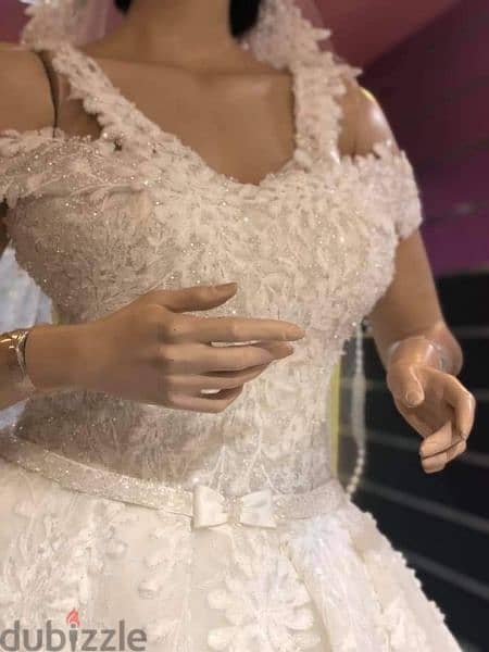 فستان زفاف استخدام اول مرة تم تقفيله بالكامل هاند ميد 2
