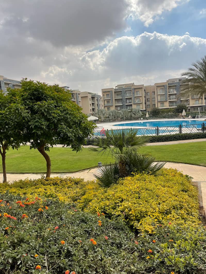 Apartment 185m with garden for sale in galleria moon valley Prime location 6