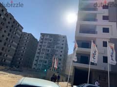 100 M apartment for sale in Zahraa El Maadi inside a full-service compound, 50% down payment and the remaining over two years