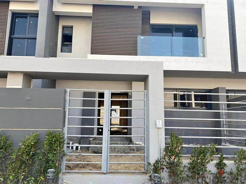 villa ready to move for sale Patio Prime lavista فيلا للبيع استلام فوري في لافيستا الشروق 3