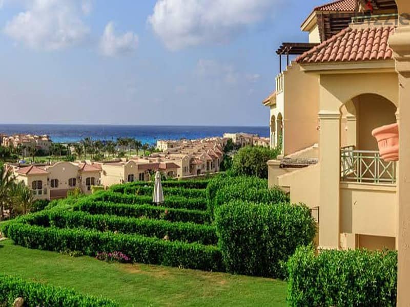 Luxury villa for sale first row in Lavista Bay 4