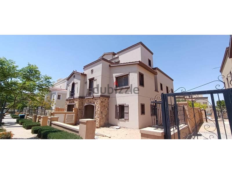 Twin house 190M with catchy price fully finished Mivida ميفيدا 5