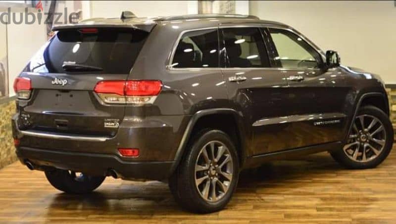 Jeep grand Cherokee limited Model 2017 4