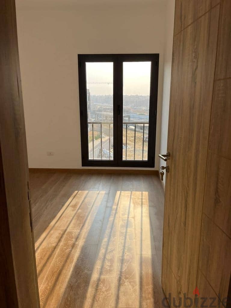 For sale apartment ready to move in new Cairo,شقه  بمساحة كبيره بمراسم التجمع استلام فوري تشطيب كامل 3