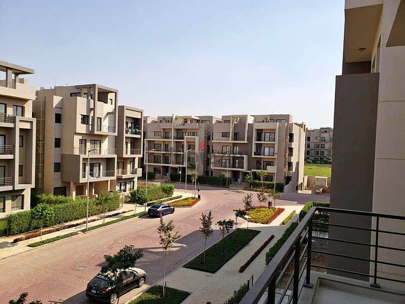 Immediate receipt, finished apartment with air conditioners for sale in the heart of the Fifth Settlement in Fifth Square Compound by Al Marasem 12