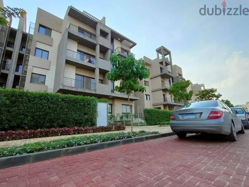apartment for sale ready to move in new Cairo,شقه  بالتجمع بمساحة كبيره بمراسم  استلام فوري تشطيب كامل 3