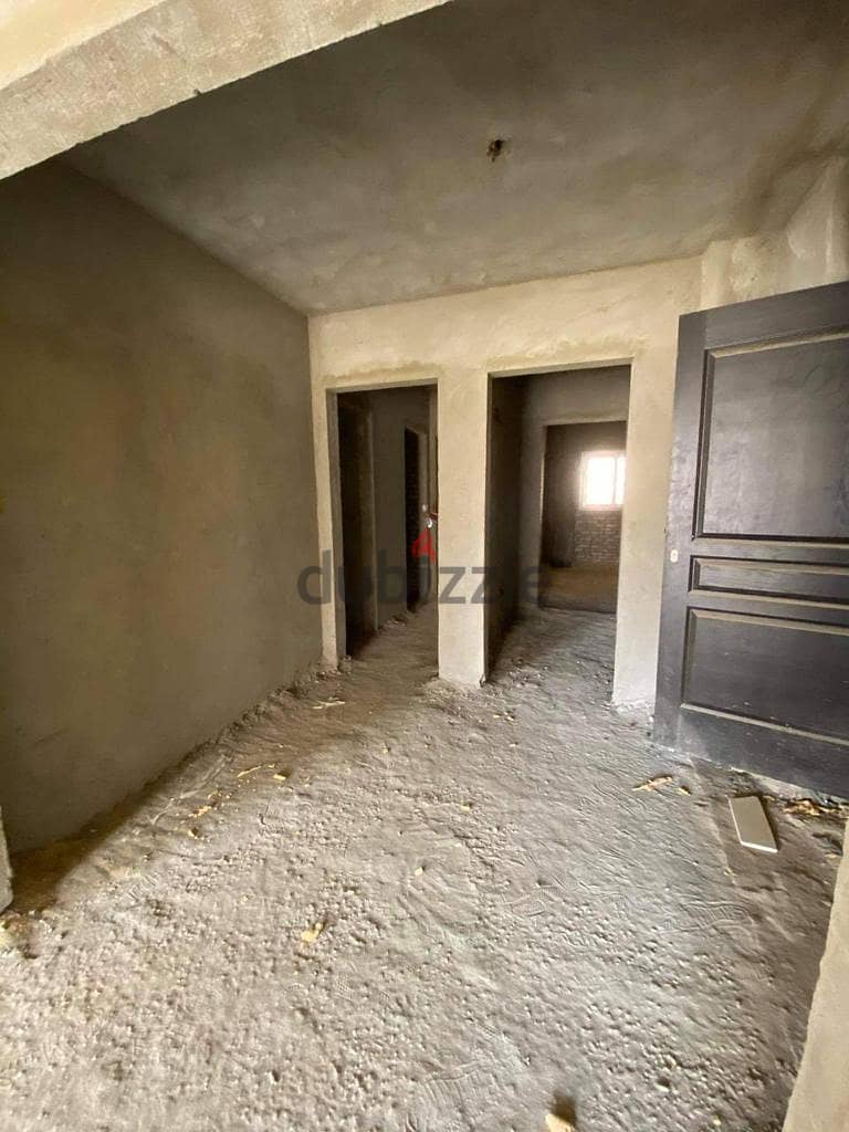 Apartment for sale stone residence compound new cairo ready to move with Garden in aliving Compound 3