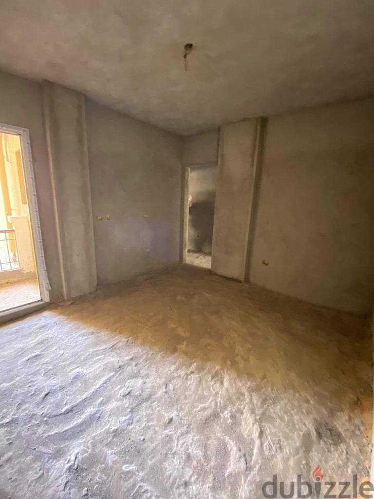 Apartment for sale stone residence compound new cairo ready to move with Garden in aliving Compound 6