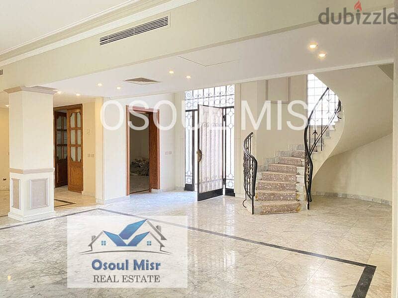 Villa for rent in Al Rabwa on the main golf course, fully finished 15