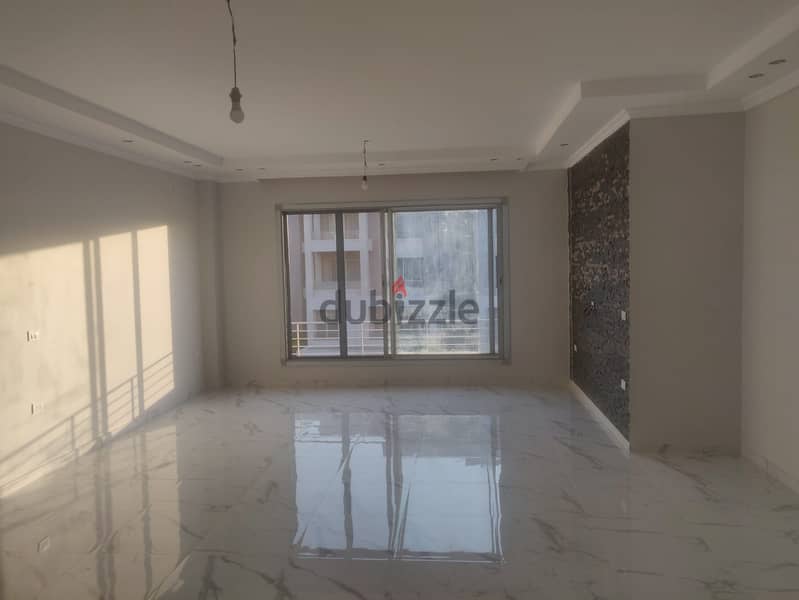Apartment with kitchen & ACs for rent in VGK palm hills compound new Cairo fifth settlement 3