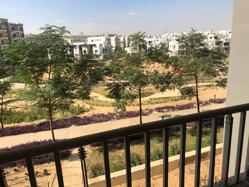 Apartment 191m 3 bedrooms for sale with the lowest price with installments in Hyde Park in the Fifth Settlement 4