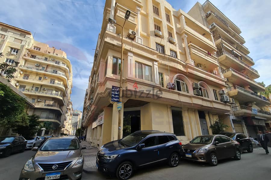 520 sqm commercial store for sale, divisible in the heart of the Latin Quarter (banking area) 4
