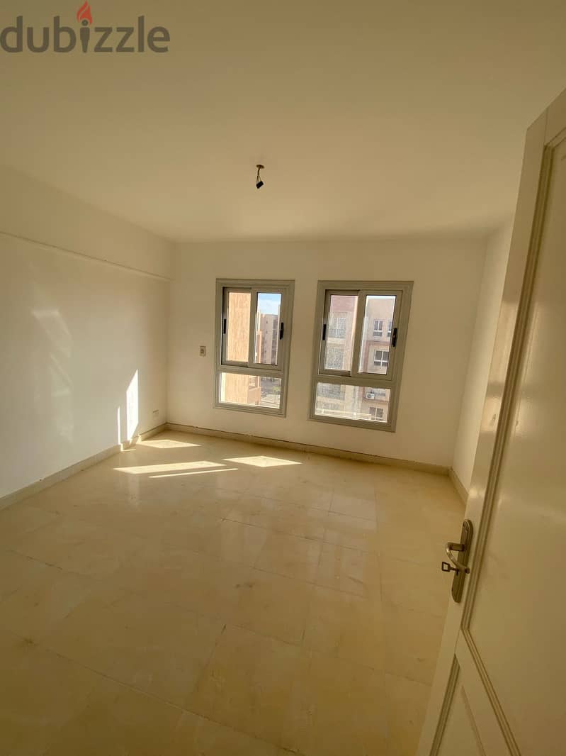 Apartment for sale installments 200m ready to move in madinaty phase B8 6
