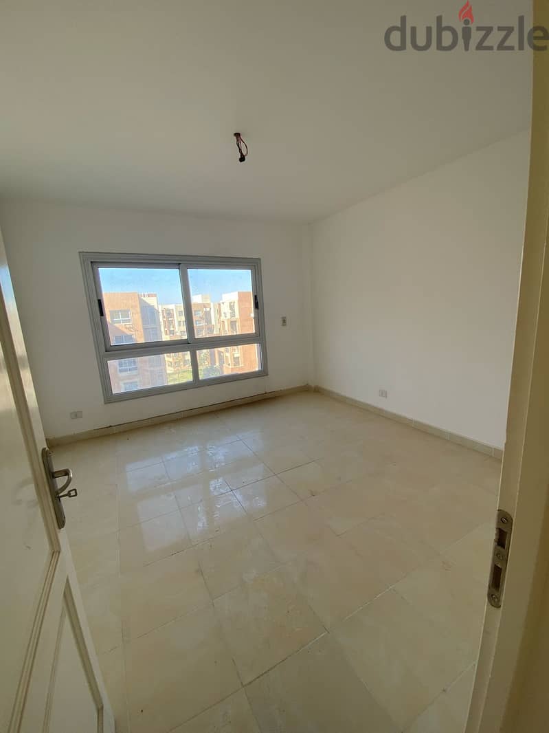 Apartment for sale installments 200m ready to move in madinaty phase B8 7