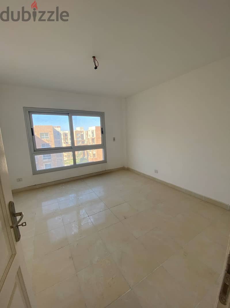 Apartment for sale installments 200m ready to move in madinaty phase B8 8