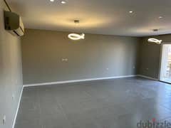 Apartment with garden for rent in Mountain View Hyde Park ( Kitchen & Acs ) 0