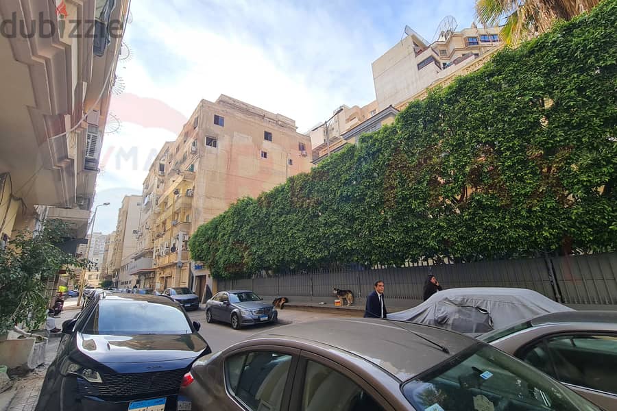 520 sqm commercial store for sale, divisible in the heart of the Latin Quarter (banking area) 3