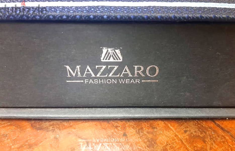 للمتميزون كرفات ماركة ( MAZZARO ) أصلي بالعلبة ومعها الأزرار والمنديل 7