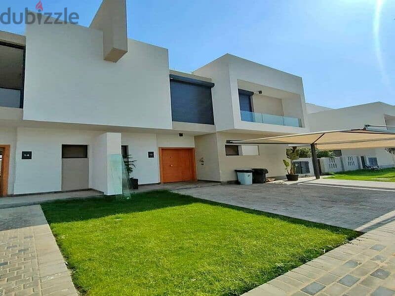 Townhouse villa for sale in Al Burouj Sur F Sur Compound with the International Medical Center 3