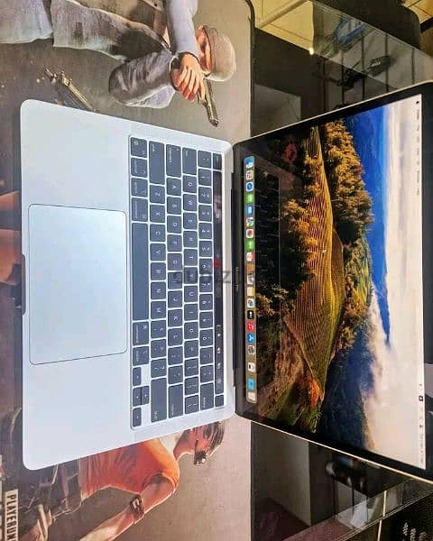 Macbook Pro m1 2020 8 ram 256g 13 inch 1