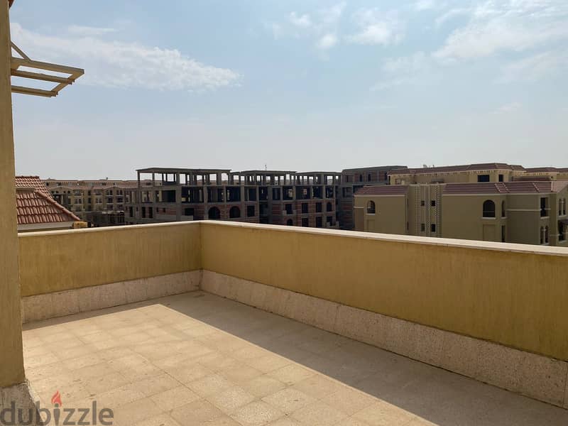 Penthouse for sale in Maadi Compound, immediate delivery, prime location, distinctive view 2