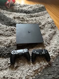 ps4 slim like new with box