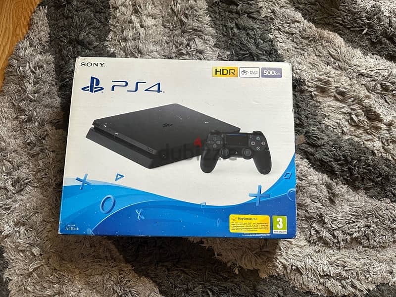ps4 slim like new with box 2