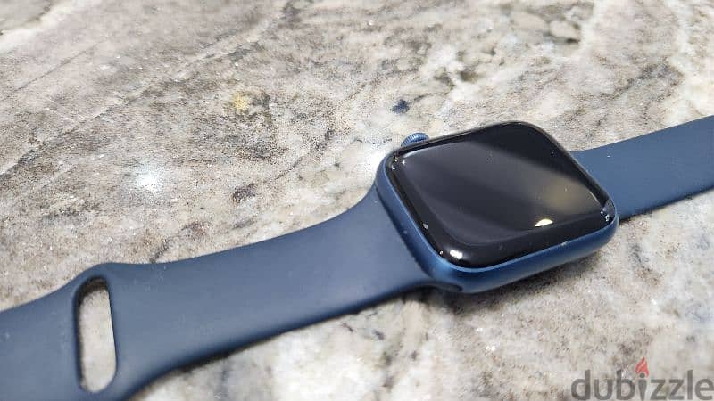 Apple watch series 7 45 mm as new   ابل وتش ٧ مفيهاش خربوش + اكسسوارات 6