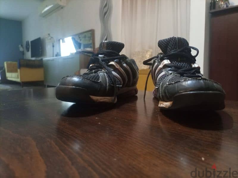Adidas shoes (in great condition) 3