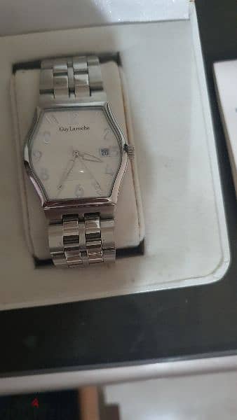 Guy laroche watch