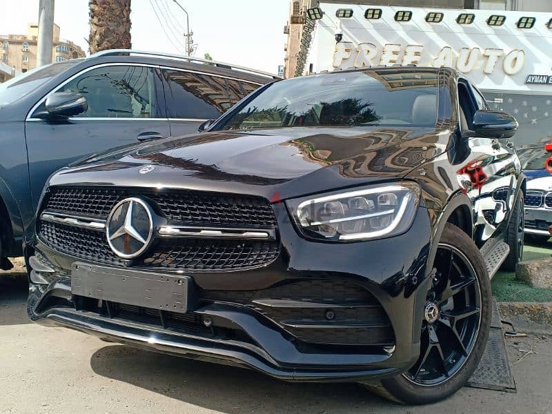 GLC 300 coupe 4Matic AMG night package fully loaded 2023 2