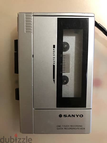 (Sanyo )compact cassette recorderكاسيت ومسجل ماركة سانيو 2