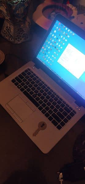 Laptop HP للمصممين و المبرمجين 1