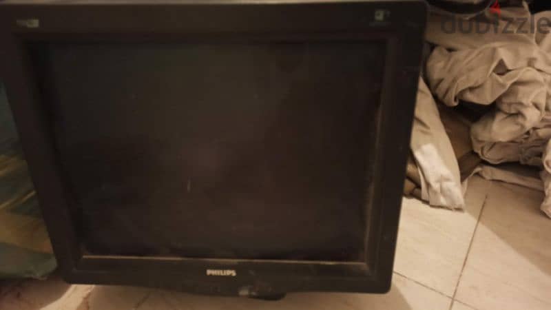 2, شاشة كمبيوتر قديمه للبيع 2